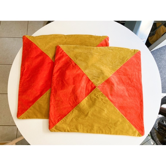 Set of 2 Vintage 70s Throw Pillow Covers Groovy Pillows Geometric Pillow Covers - Picture 1 of 5